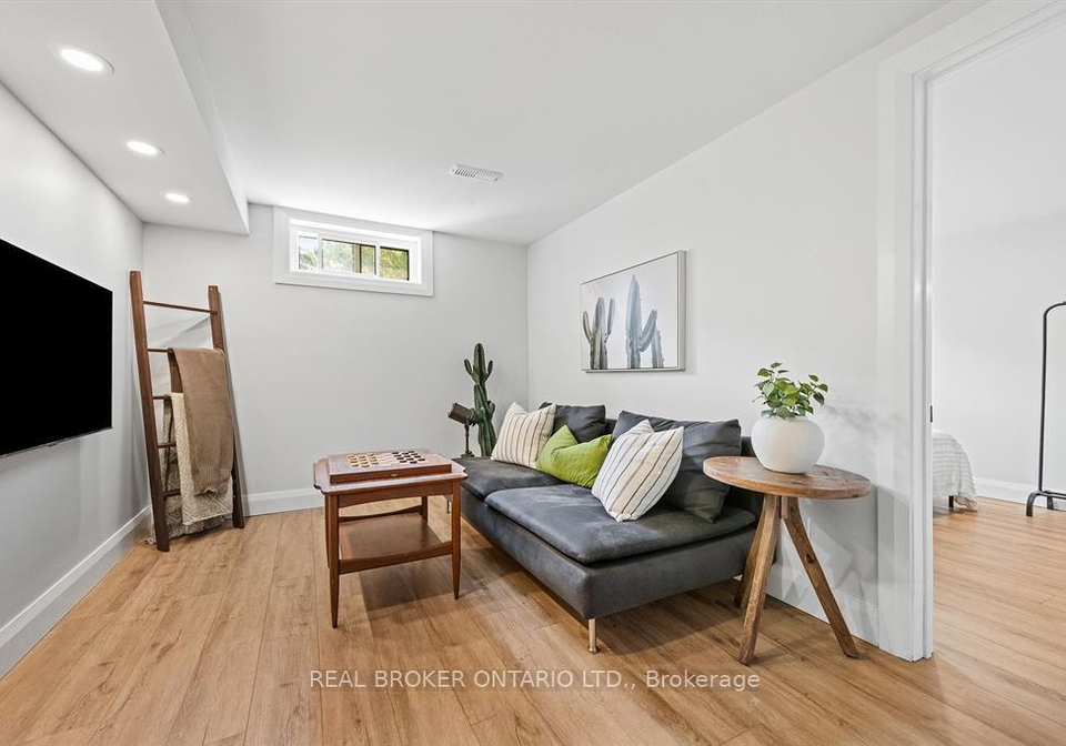 2061-featherston-drive-ottawa-ontario-x13125552