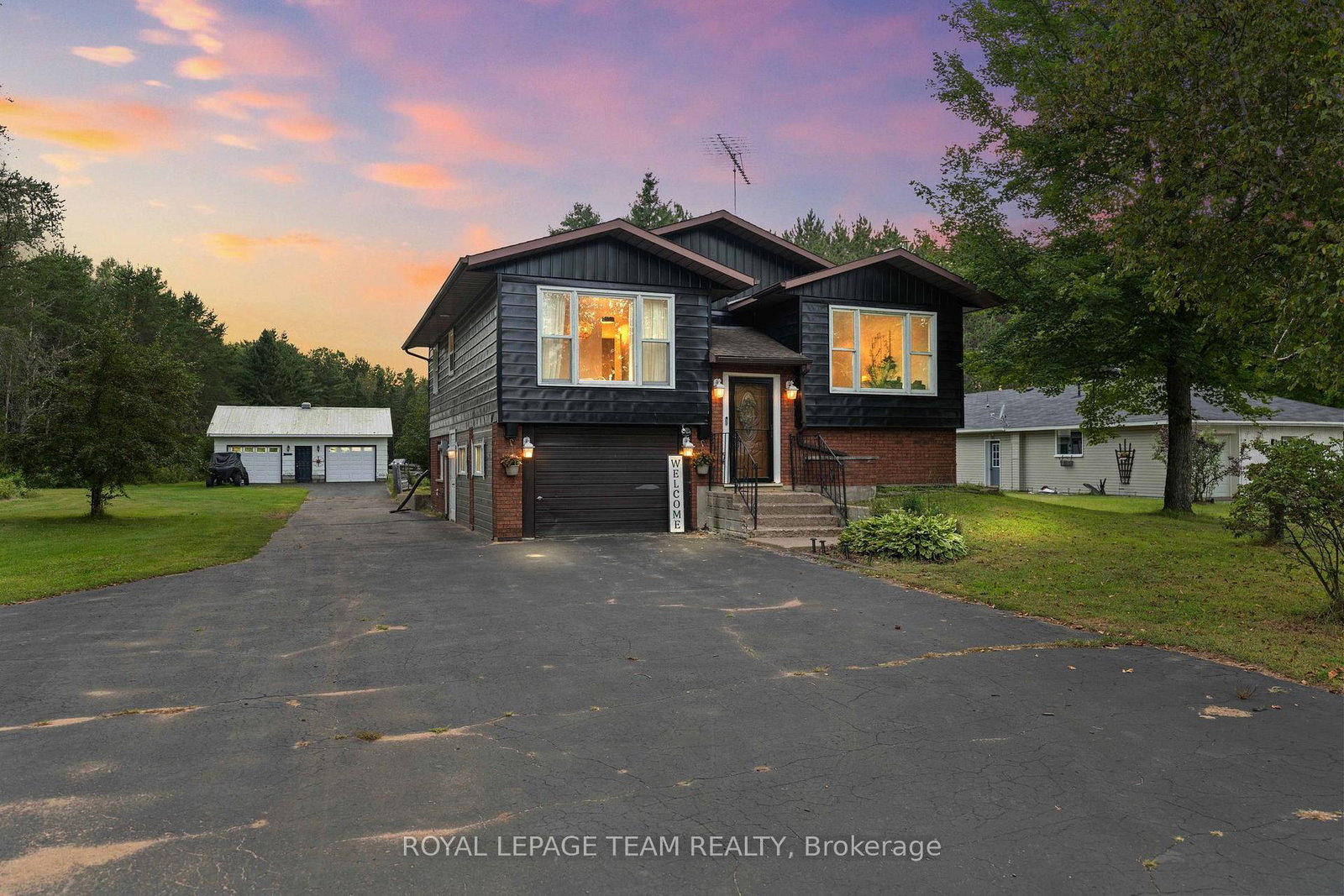 2365-simpson-pit-road-killaloe-hagarty-and-richards-killaloe-hagarty-and-richards-ontario-x13125682