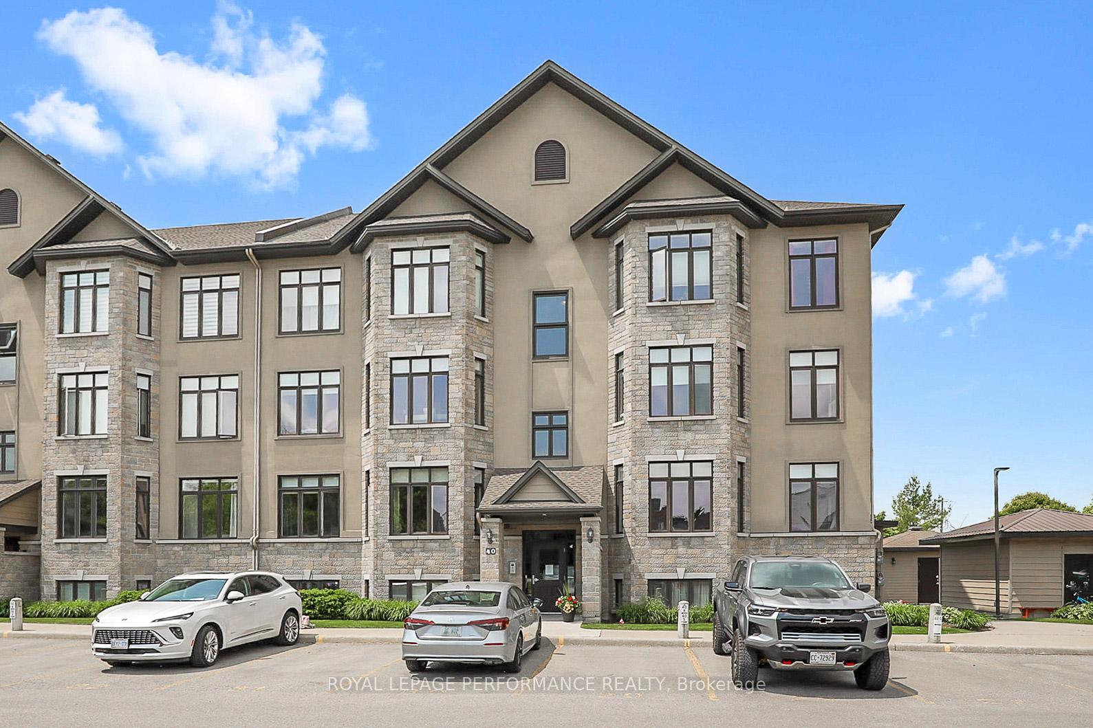 40-prestige-circle-ottawa-ontario-x13126188