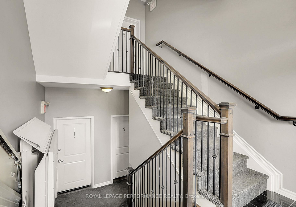 40-prestige-circle-ottawa-ontario-x13126188