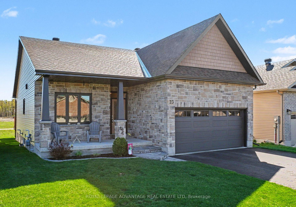23-senators-gate-drive-perth-ontario-x13126342