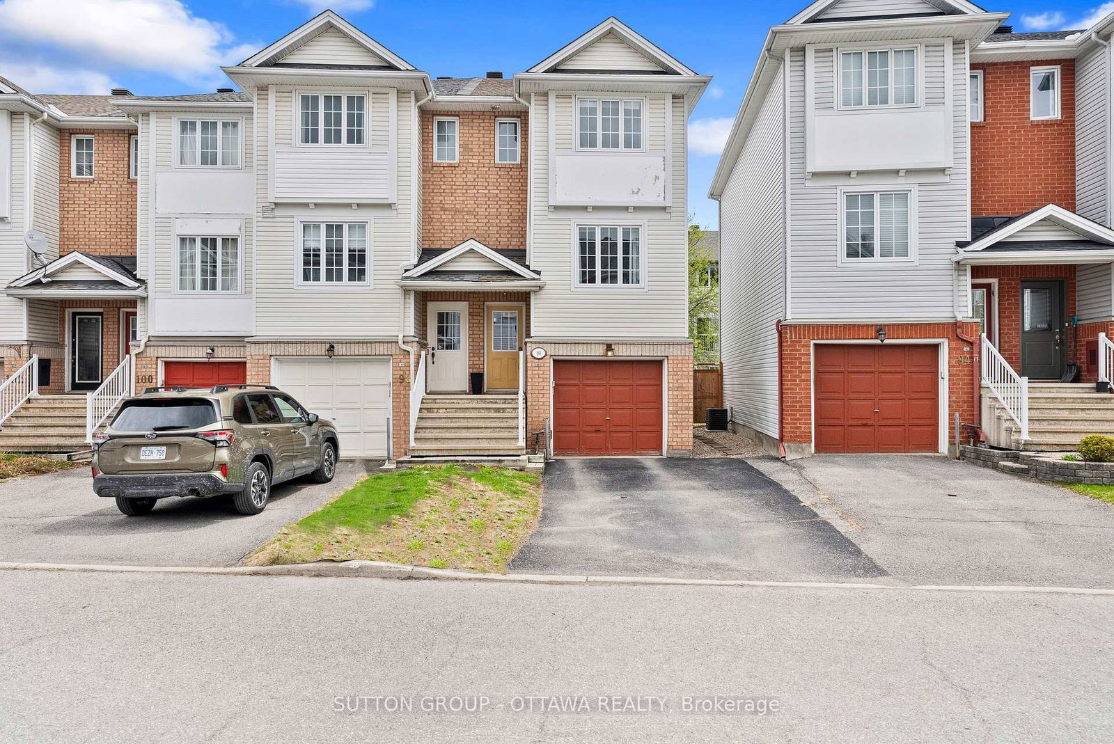 96-manhattan-crescent-ottawa-ontario-x13126378