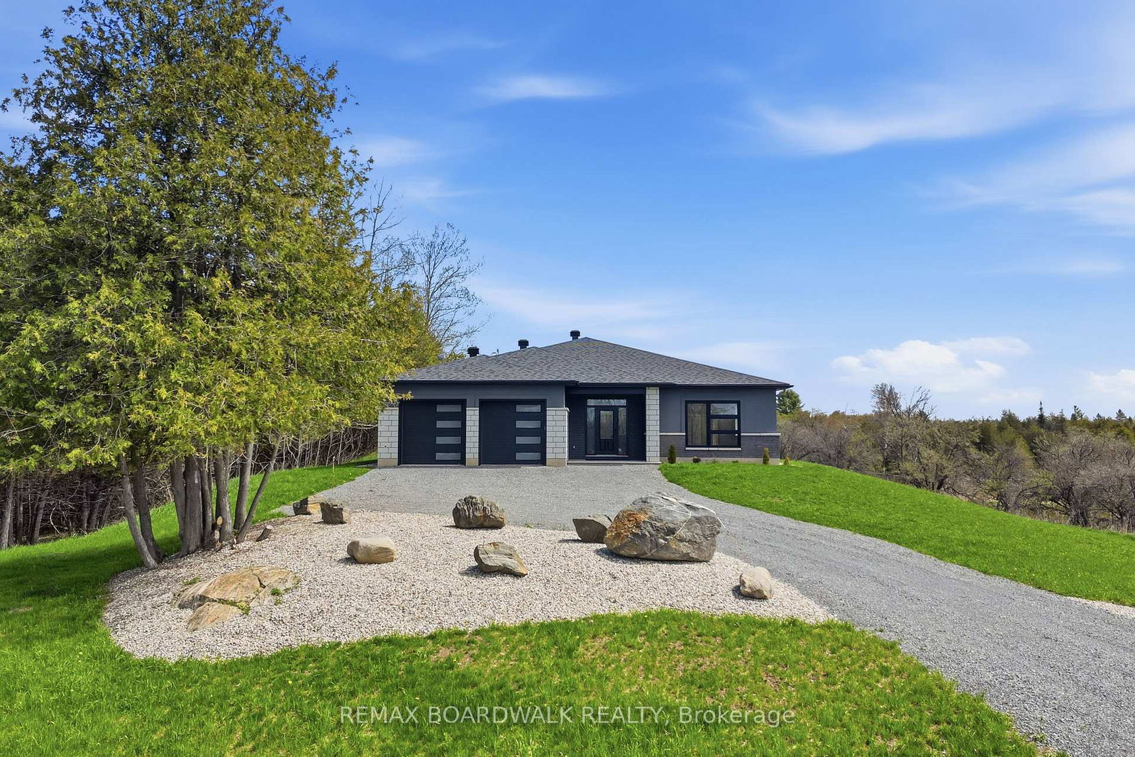 456-pine-grove-lanark-highlands-ontario-x13126476