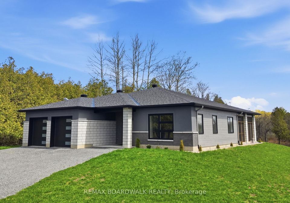 456-pine-grove-lanark-highlands-ontario-x13126476