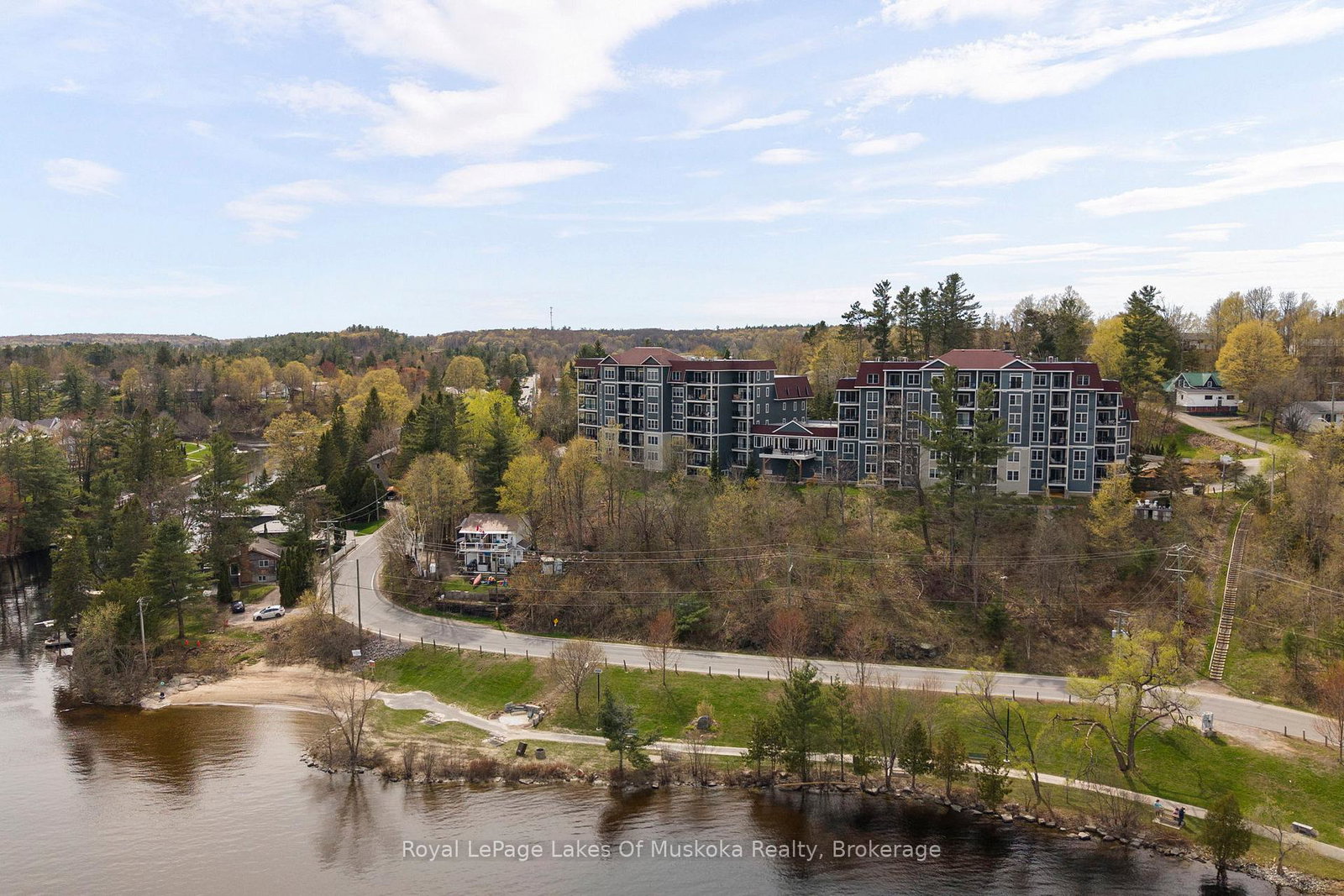 10-kimberley-avenue-bracebridge-ontario-x13126588