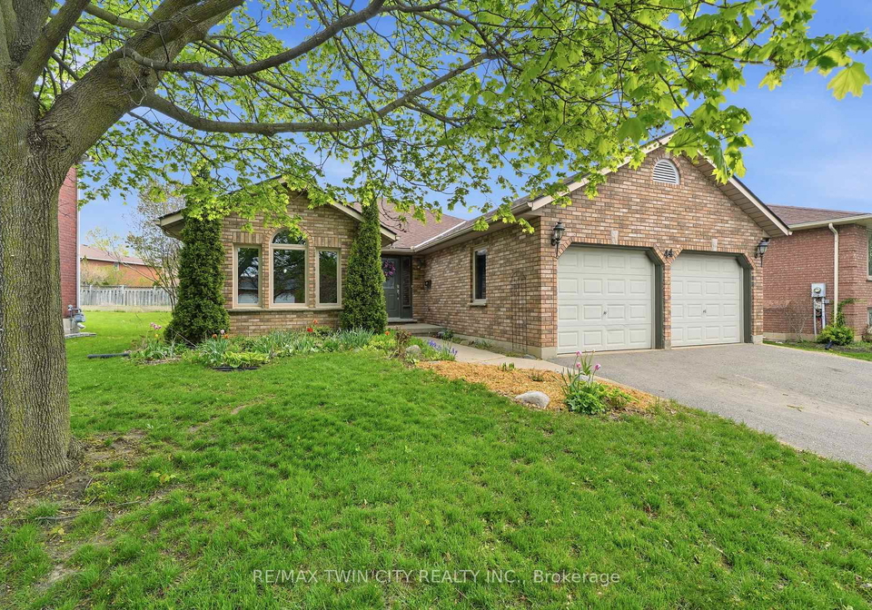 44-blackfriar-lane-brantford-ontario-x13126628