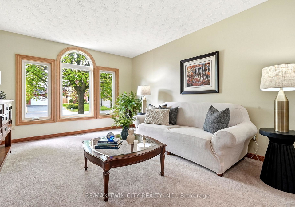 44-blackfriar-lane-brantford-ontario-x13126628