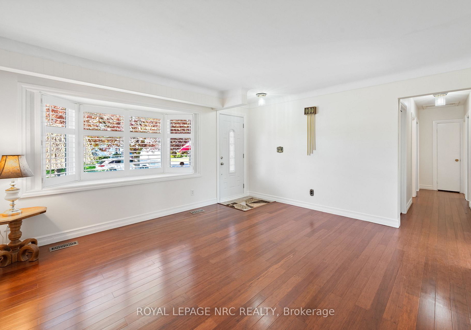 12-glenview-avenue-e-st-catharines-ontario-x13126730