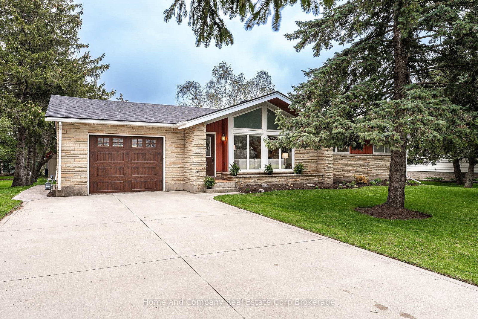 3981-111-road-perth-east-ontario-x13126992