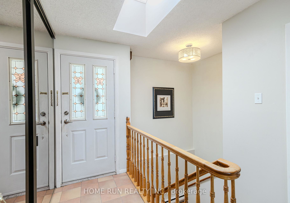 2437-baseline-road-ottawa-ontario-x13127236