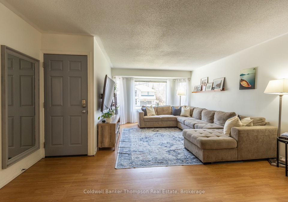 36-southdale-drive-huntsville-ontario-x13127292