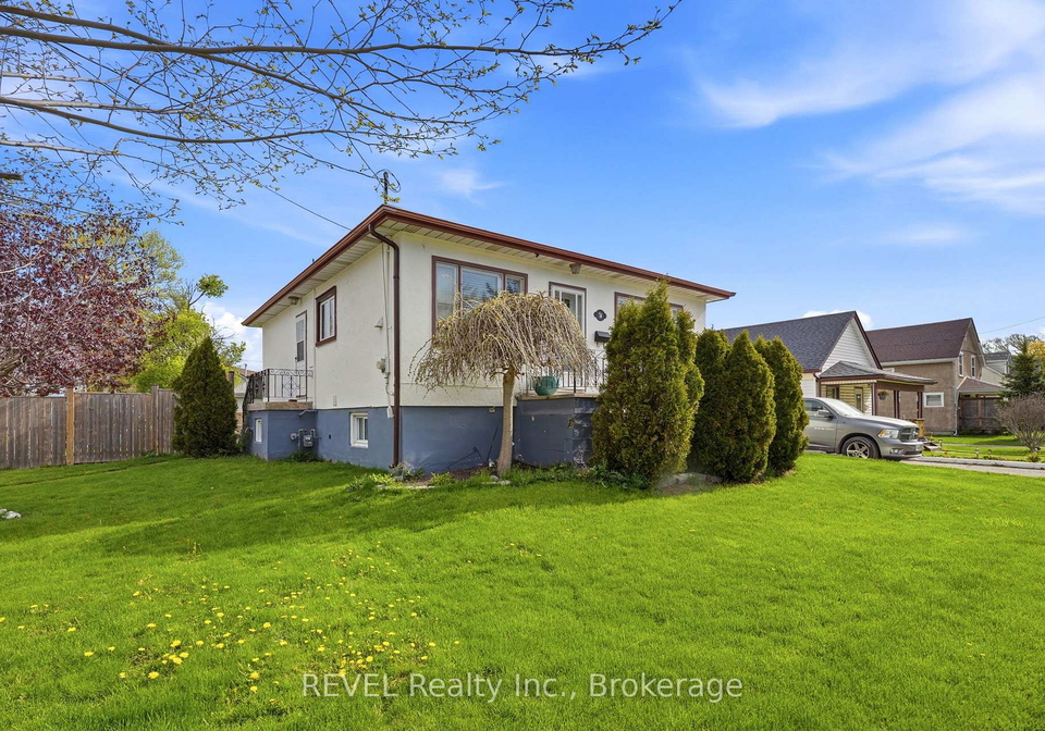 76-chestnut-street-port-colborne-ontario-x13127328