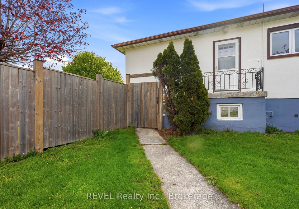 76-chestnut-street-port-colborne-ontario-x13127328