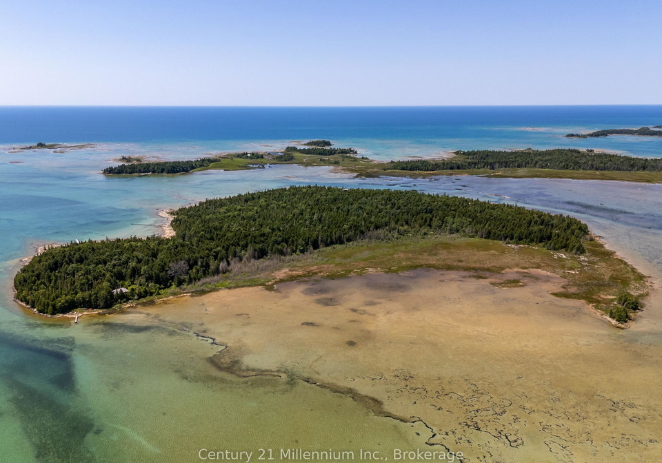 77-smokehouse-island-south-bruce-peninsula-ontario-x13127338