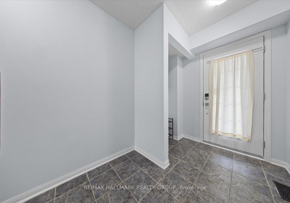703-sanibel-private-ottawa-ontario-x13127558