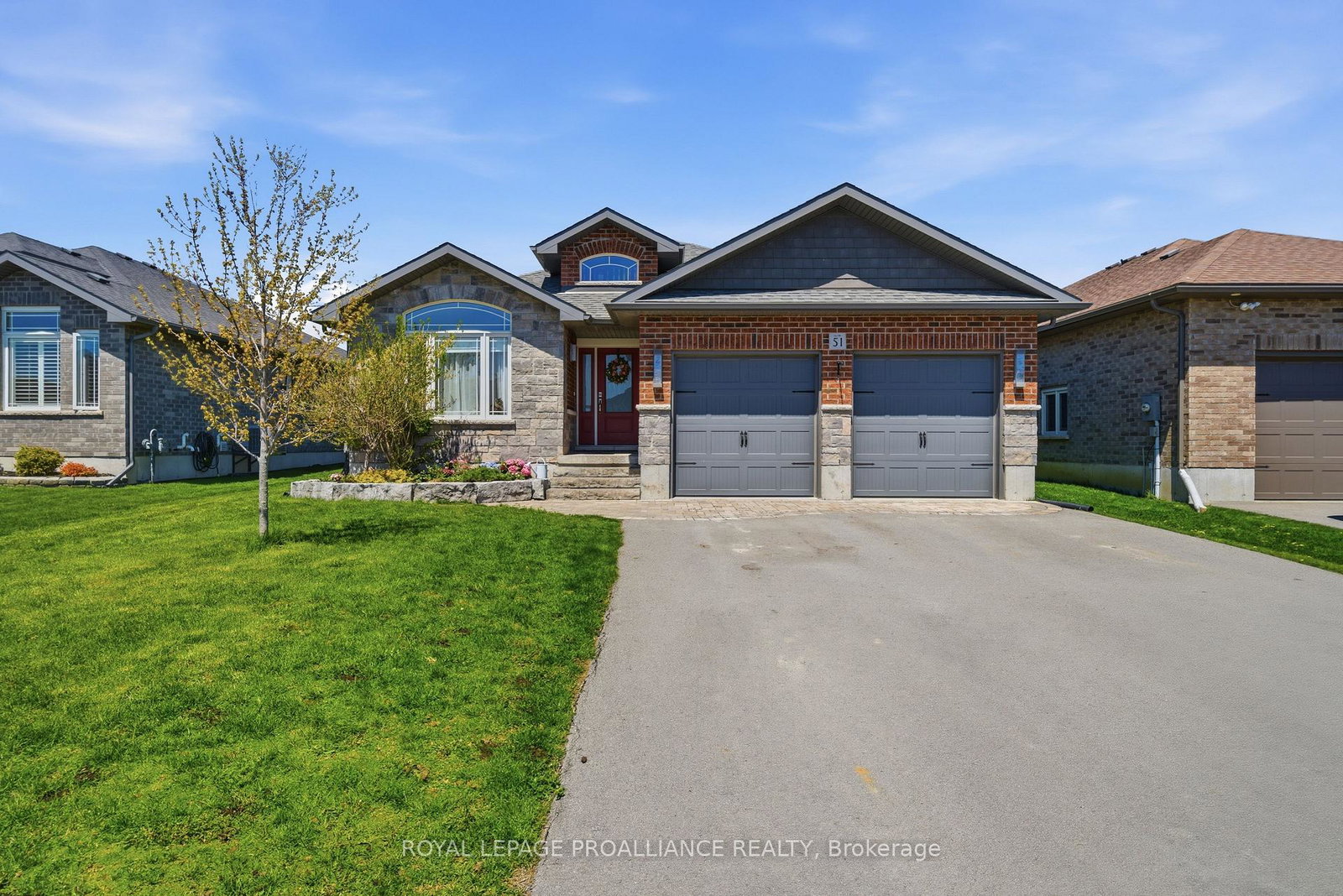 51-crews-crescent-quinte-west-ontario-x13127656