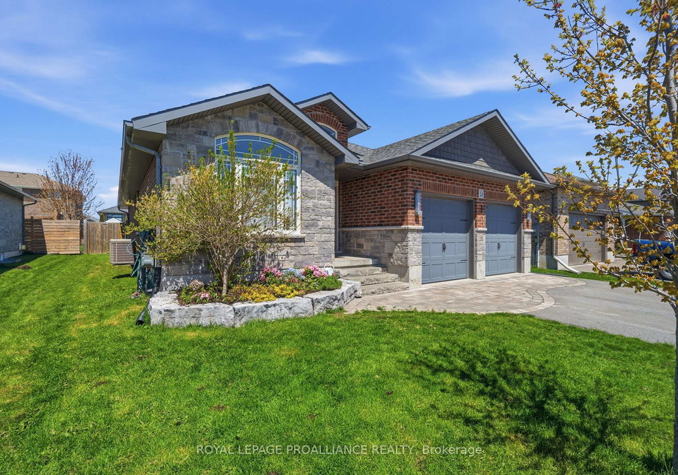 51-crews-crescent-quinte-west-ontario-x13127656