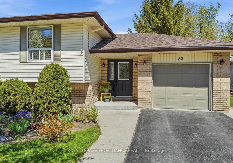 82-west-mary-street-prince-edward-county-ontario-x13127712