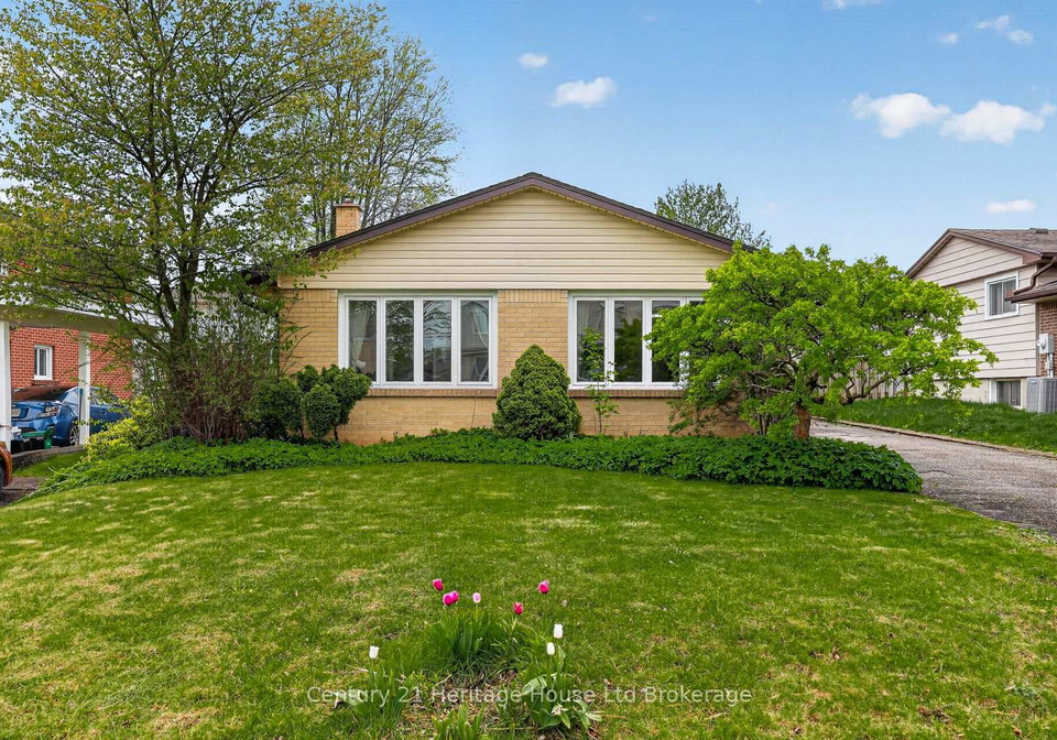 1004-nesbitt-crescent-woodstock-ontario-x13127786