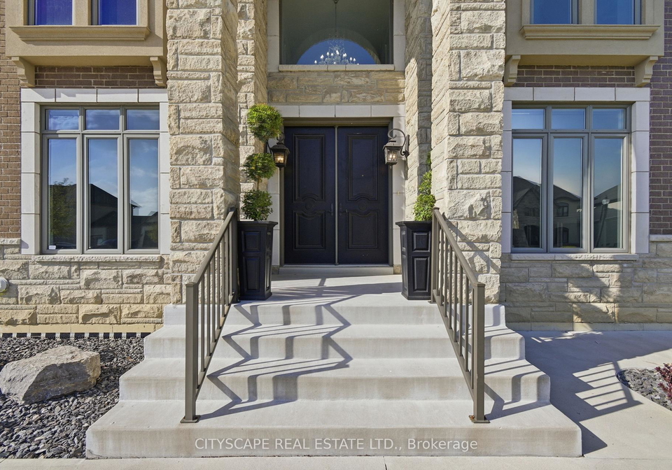 30-augustus-court-lasalle-ontario-x13127822