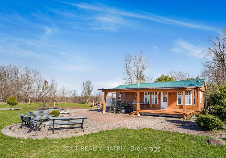19209-kenyon-concession-7-road-north-glengarry-ontario-x13127930