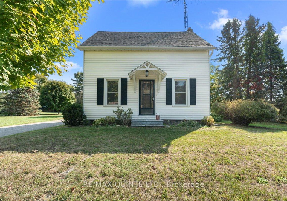1501-county-road-12-prince-edward-county-ontario-x13128048