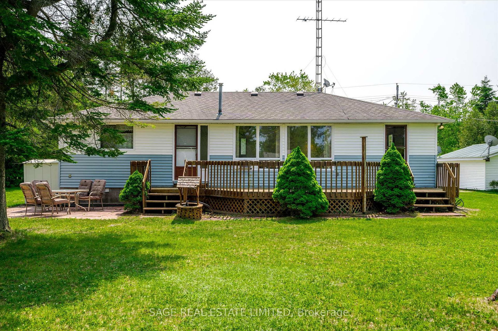 33-fire-route-104-trent-lakes-ontario-x13128202