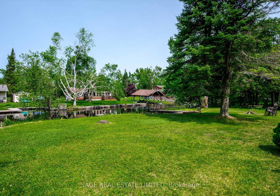 33-fire-route-104-trent-lakes-ontario-x13128202
