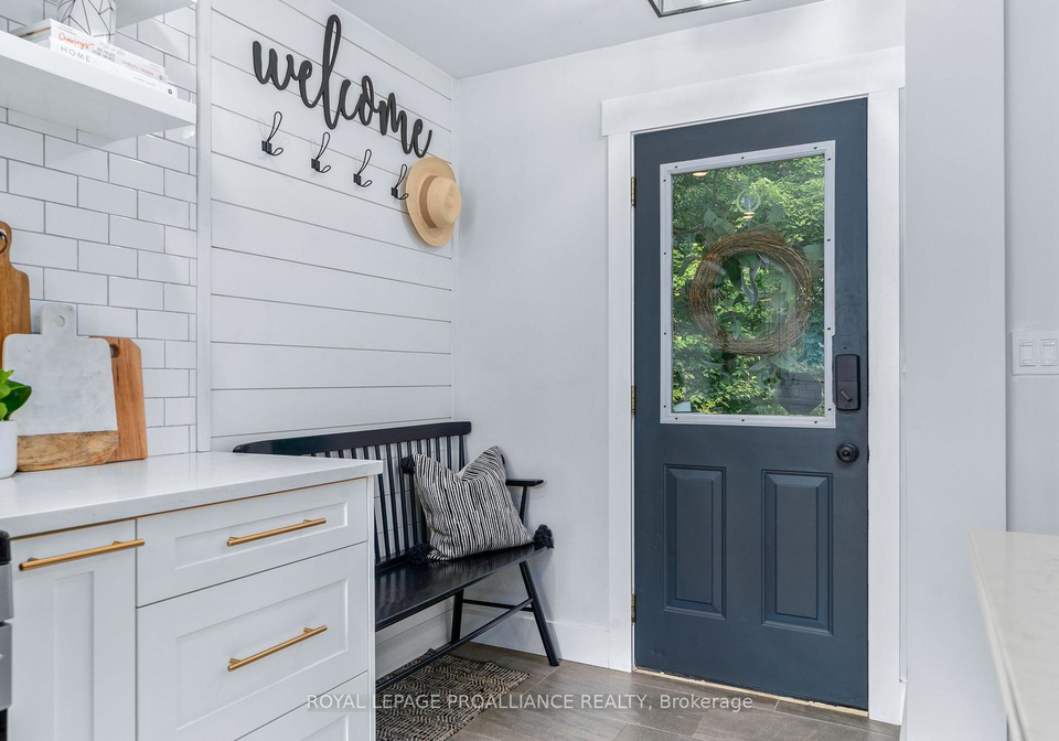 90-cosy-cove-lane-tweed-ontario-x13128236
