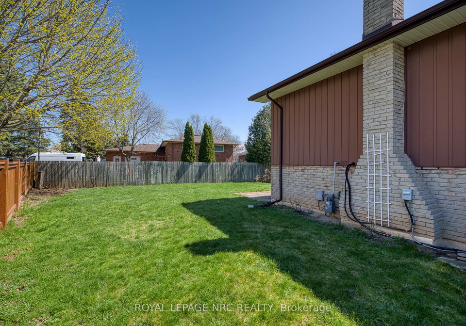 8-kerwin-gate-st-catharines-ontario-x13128554