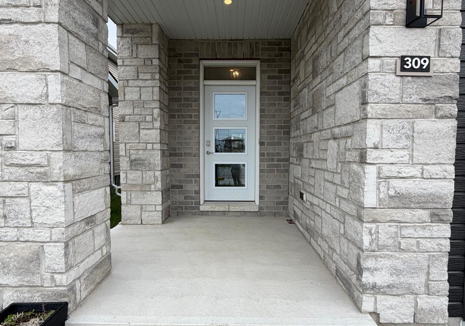 309-pratt-drive-loyalist-ontario-x13128638