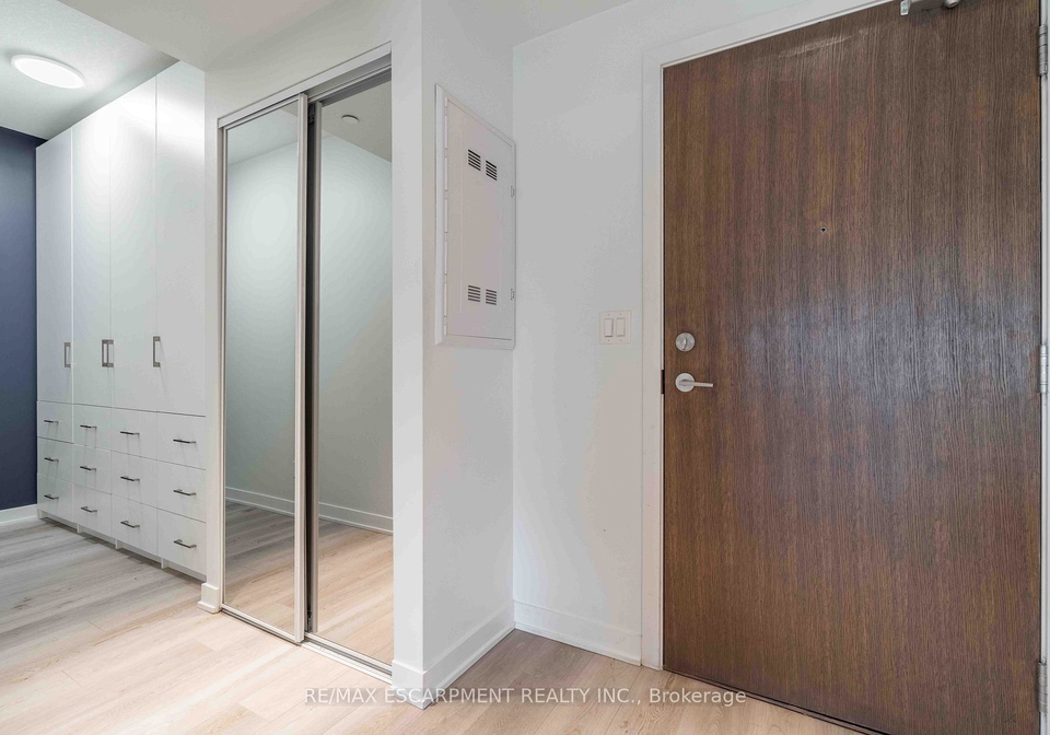 16-markle-crescent-hamilton-ontario-x13129076