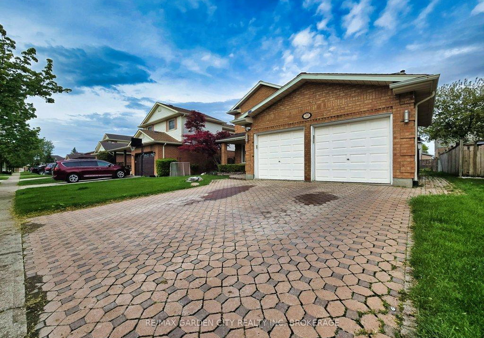 20-consiglia-drive-st-catharines-ontario-x13129118