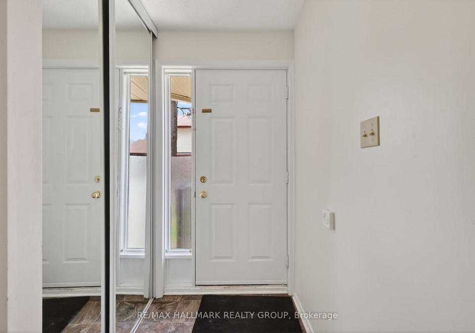 33-haxby-private-ottawa-ontario-x13129192