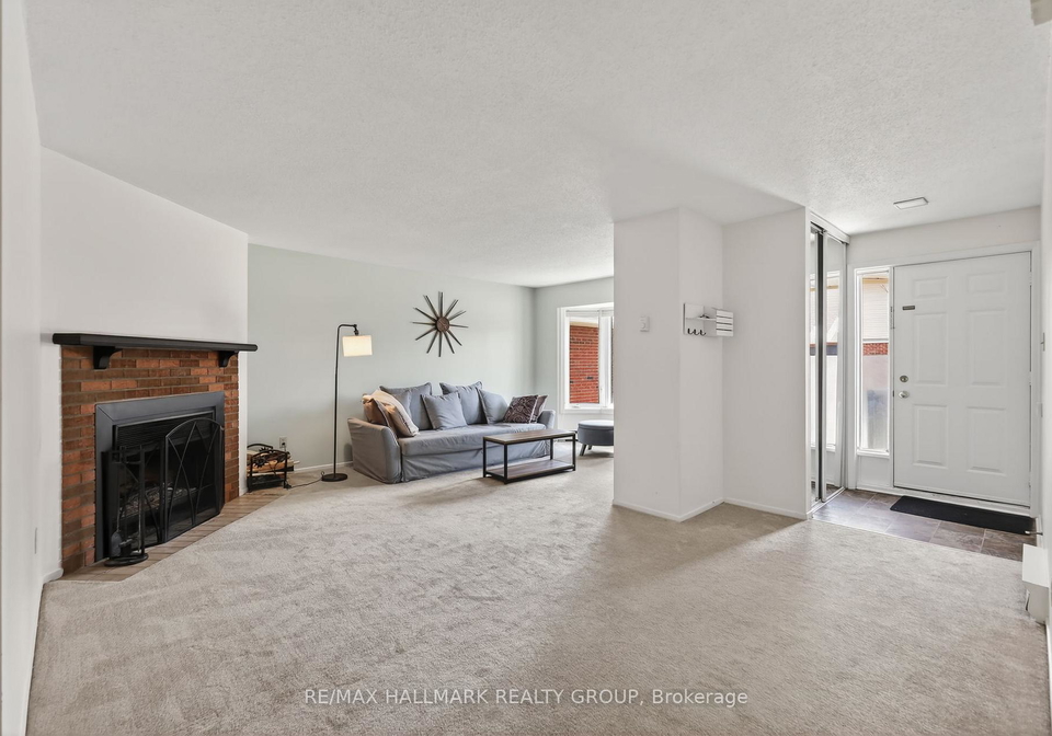 33-haxby-private-ottawa-ontario-x13129192
