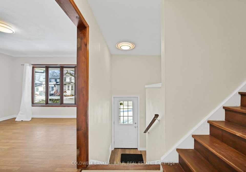 60-albert-street-s-kawartha-lakes-ontario-x13129200