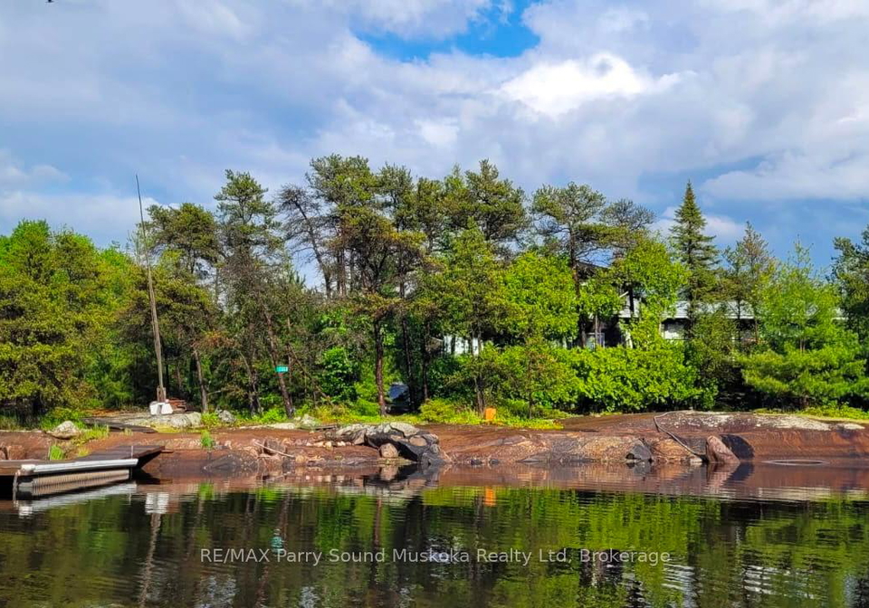 2333-key-river-parry-sound-remote-area-ontario-x13129532