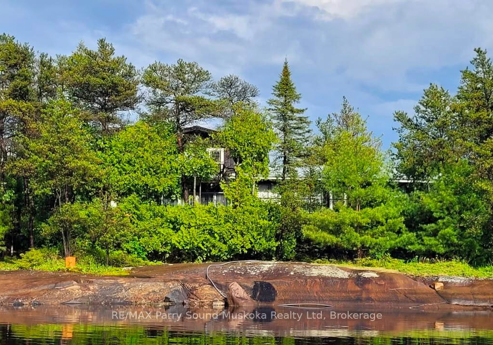 2333-key-river-parry-sound-remote-area-ontario-x13129532