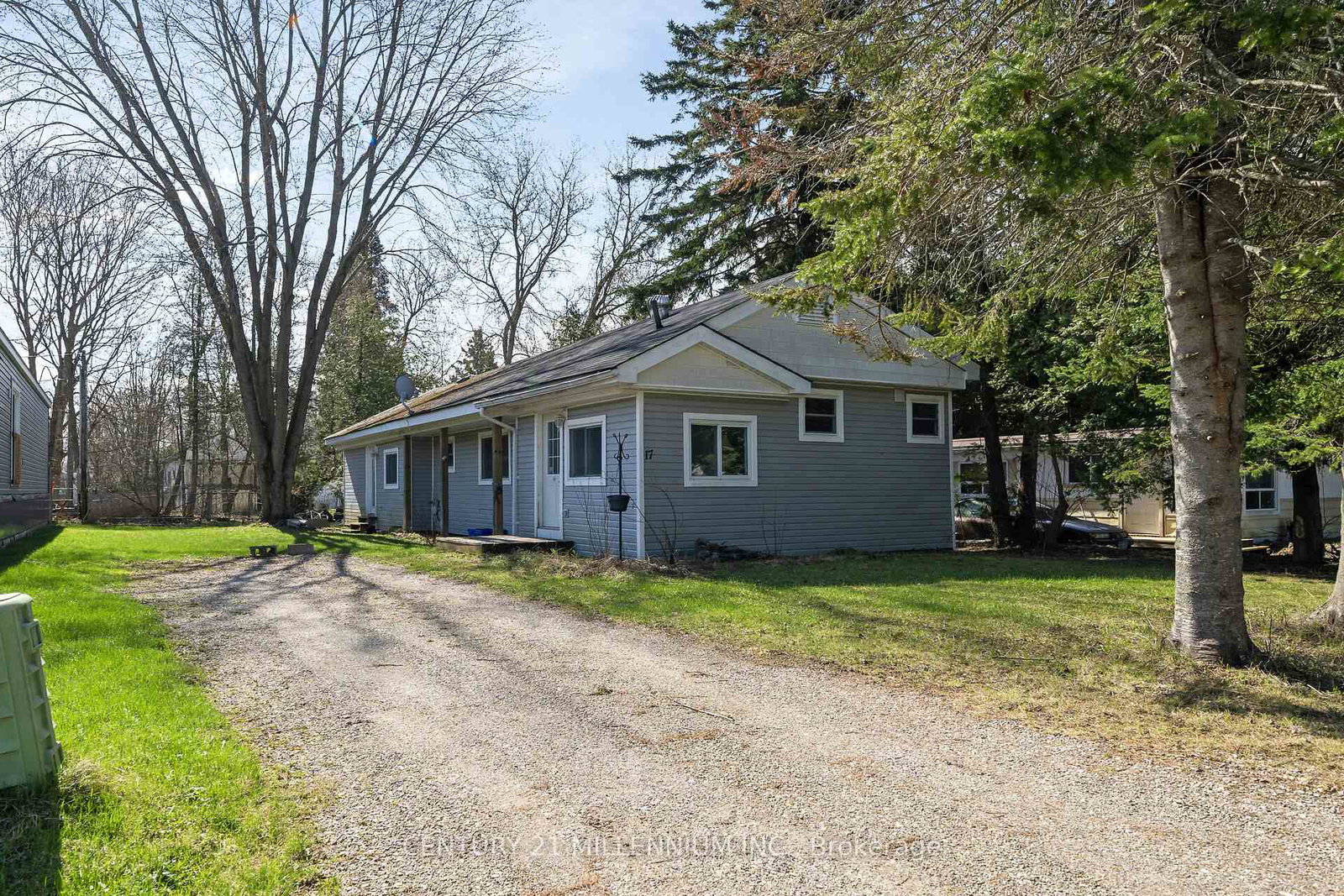 17-cedar-lane-erin-ontario-x13129712