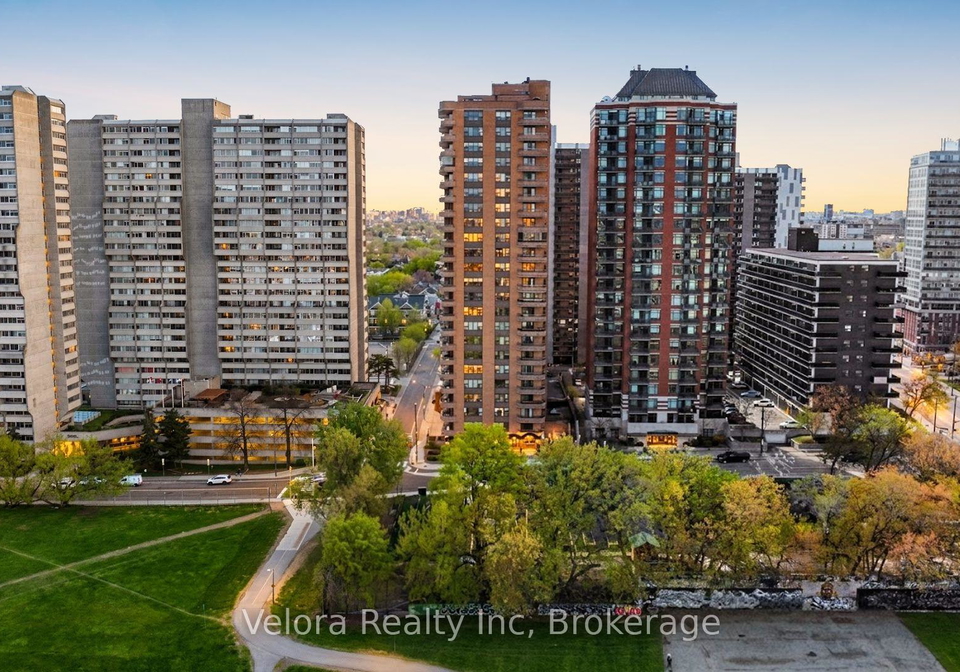 556-laurier-avenue-w-ottawa-ontario-x13129716