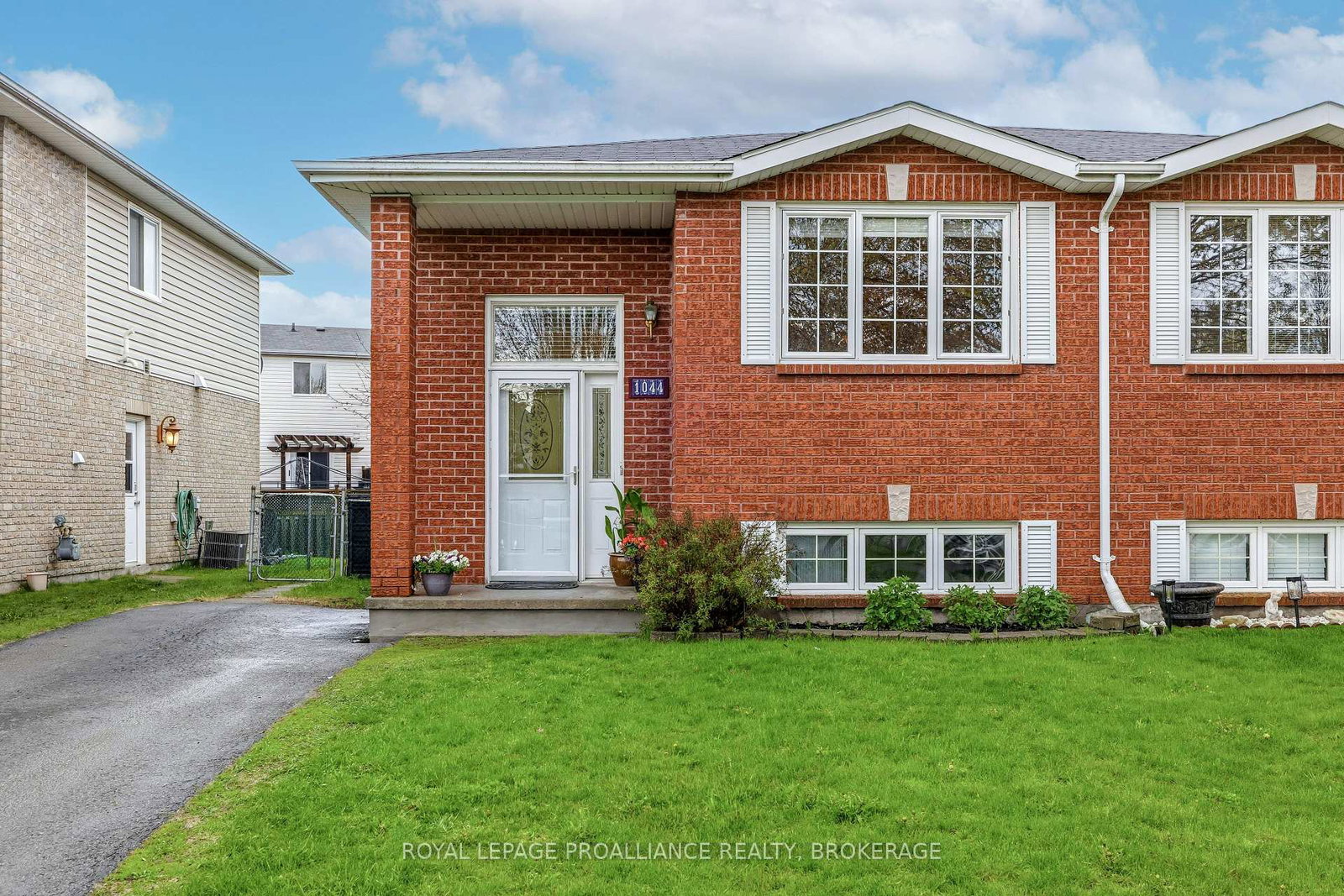 1044-waterbury-crescent-kingston-ontario-x13129744