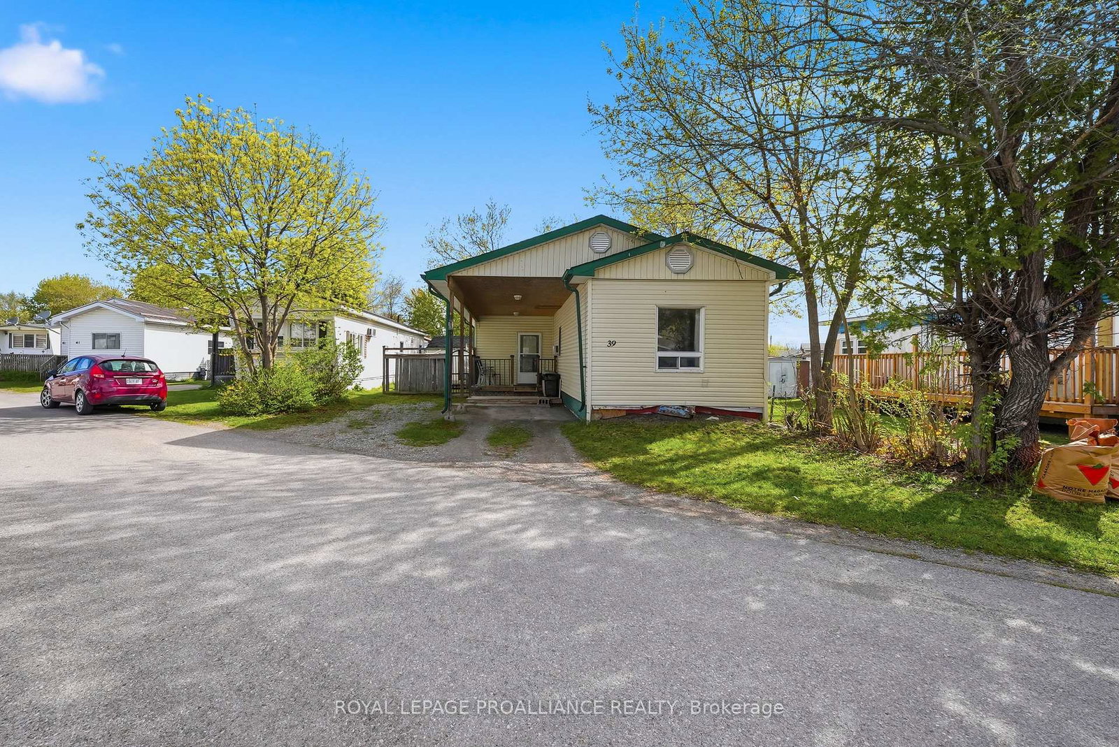 39-63-whites-road-quinte-west-ontario-x13129828