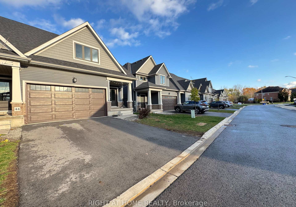 4311-mann-street-niagara-falls-ontario-x13130094