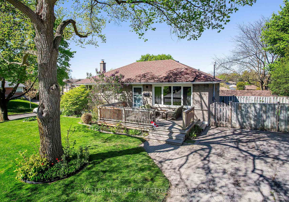 1043-eagle-drive-london-south-ontario-x13130100