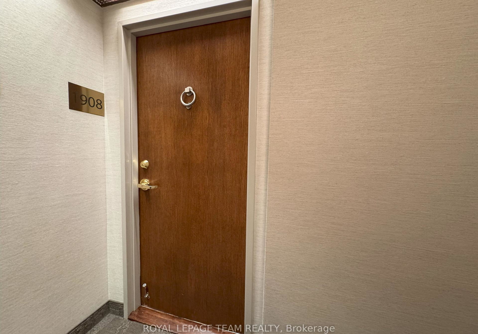 470-laurier-avenue-ottawa-ontario-x13130134
