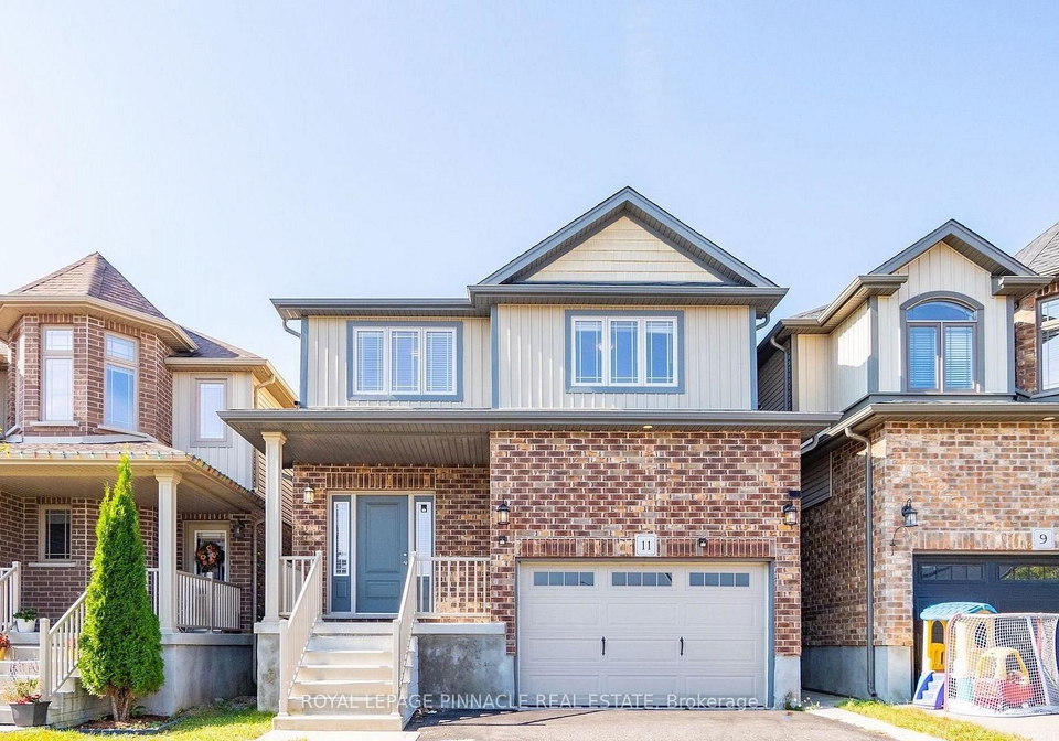 11-burcombe-cross-guelph-ontario-x13130324