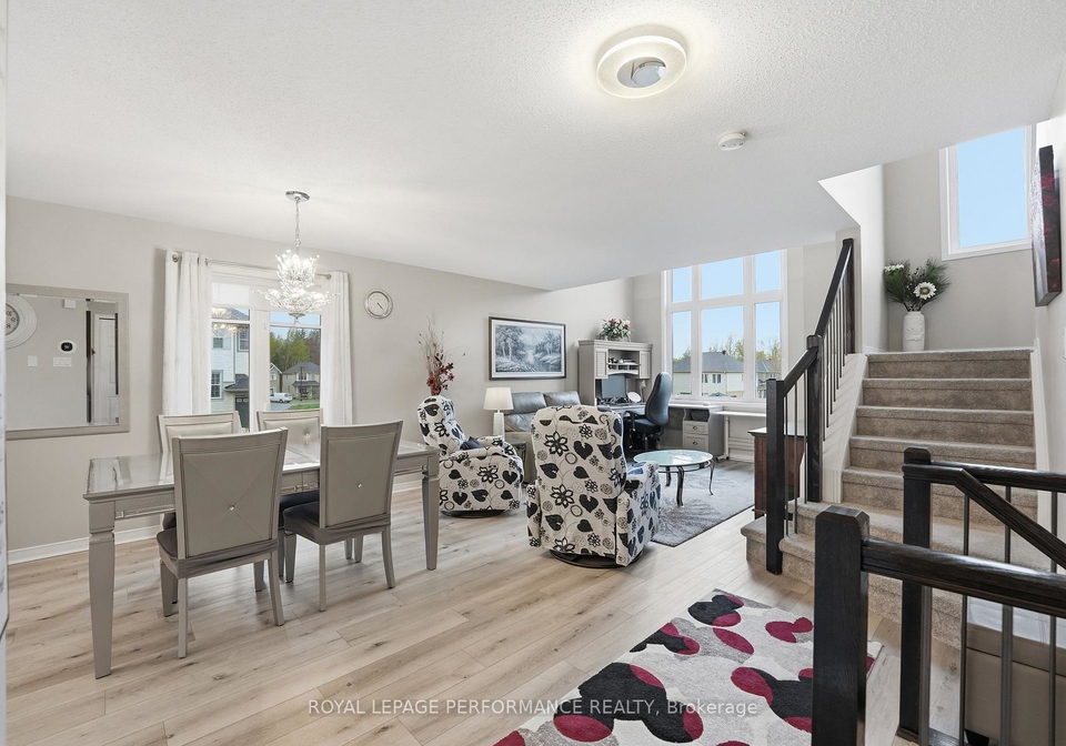 302-galston-ottawa-ontario-x13130496