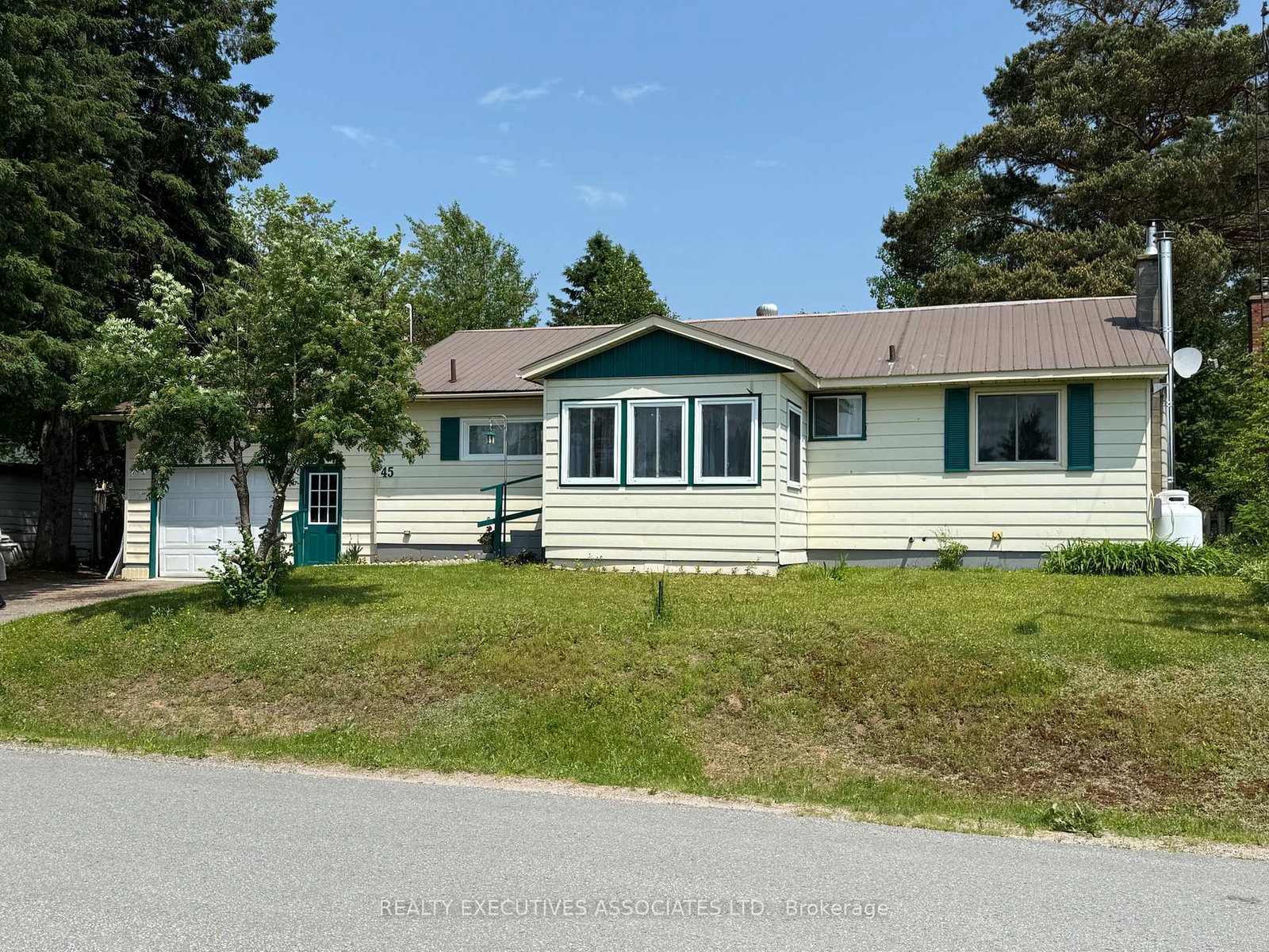 45-larch-street-highlands-east-ontario-x13130596