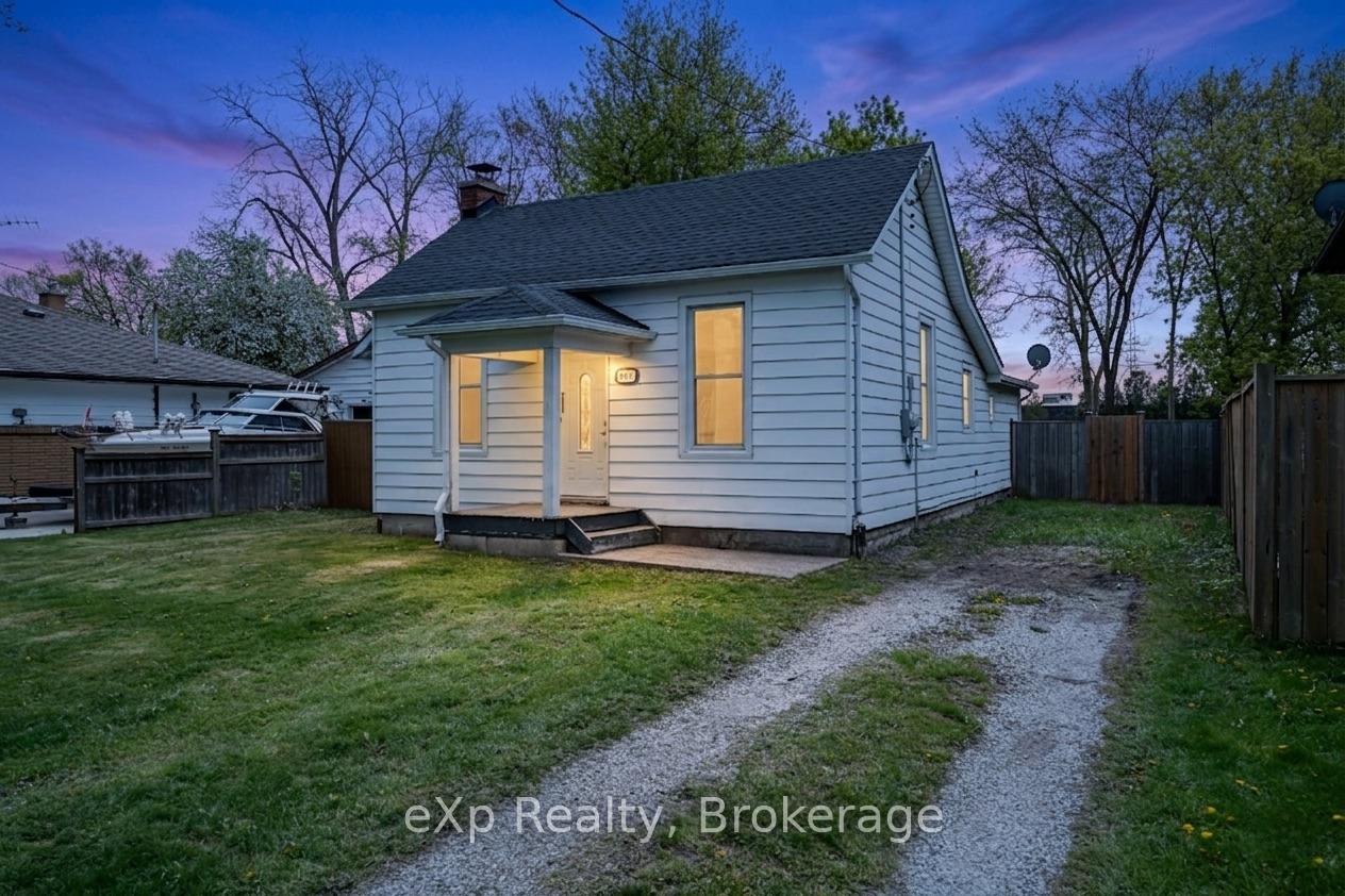 867-devine-street-sarnia-ontario-x13130730