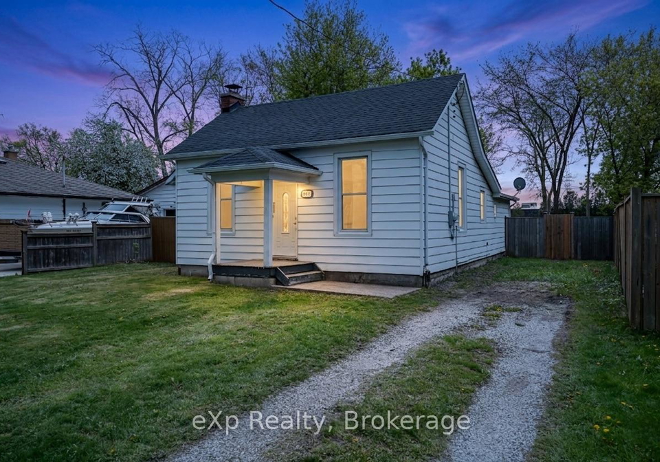 867-devine-street-sarnia-ontario-x13130730